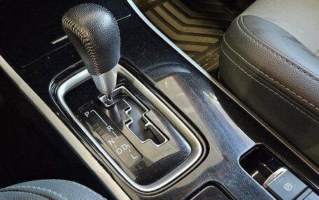 Mitsubishi Outlander III рестайлинг 3, 2018 год, 1 920 000 рублей, 16 фотография