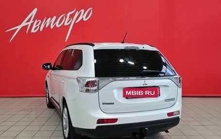 Mitsubishi Outlander III рестайлинг 3, 2013 год, 1 125 000 рублей, 3 фотография