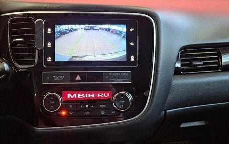 Mitsubishi Outlander III рестайлинг 3, 2018 год, 1 920 000 рублей, 15 фотография
