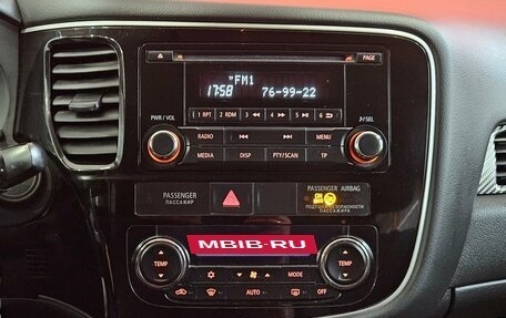Mitsubishi Outlander III рестайлинг 3, 2013 год, 1 125 000 рублей, 14 фотография