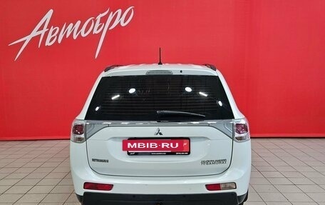 Mitsubishi Outlander III рестайлинг 3, 2013 год, 1 125 000 рублей, 4 фотография