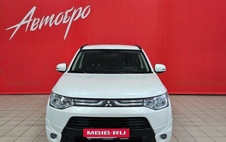 Mitsubishi Outlander III рестайлинг 3, 2013 год, 1 125 000 рублей, 8 фотография