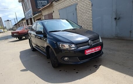 Volkswagen Polo VI (EU Market), 2012 год, 700 000 рублей, 1 фотография