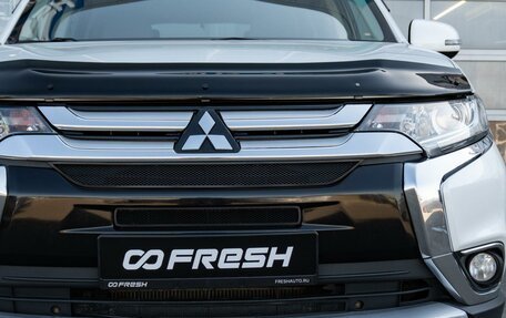 Mitsubishi Outlander III рестайлинг 3, 2015 год, 1 907 000 рублей, 6 фотография