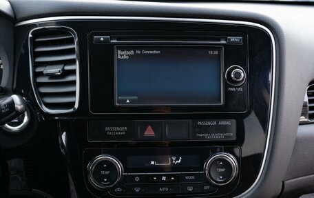 Mitsubishi Outlander III рестайлинг 3, 2015 год, 1 907 000 рублей, 18 фотография