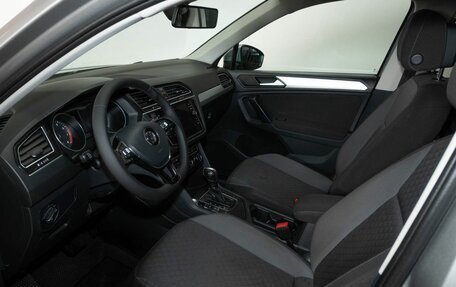 Volkswagen Tiguan II, 2020 год, 2 398 000 рублей, 5 фотография