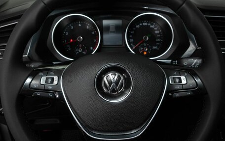 Volkswagen Tiguan II, 2020 год, 2 398 000 рублей, 9 фотография