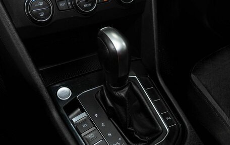 Volkswagen Tiguan II, 2020 год, 2 398 000 рублей, 12 фотография