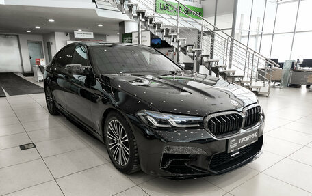 BMW 5 серия, 2018 год, 3 580 000 рублей, 3 фотография