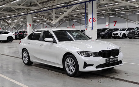 BMW 3 серия, 2019 год, 3 010 000 рублей, 3 фотография