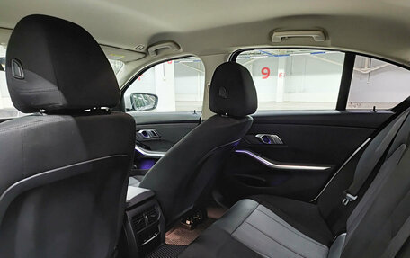 BMW 3 серия, 2019 год, 3 010 000 рублей, 12 фотография