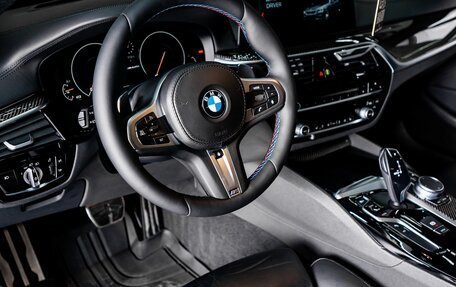 BMW 5 серия, 2019 год, 5 500 000 рублей, 13 фотография
