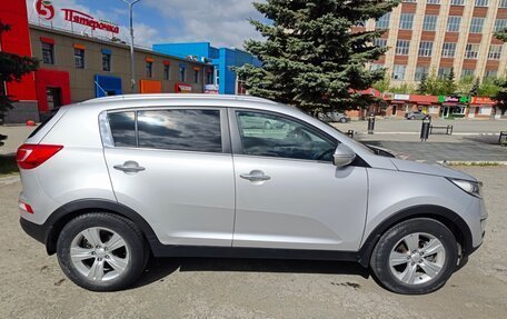 KIA Sportage III, 2011 год, 1 335 000 рублей, 2 фотография