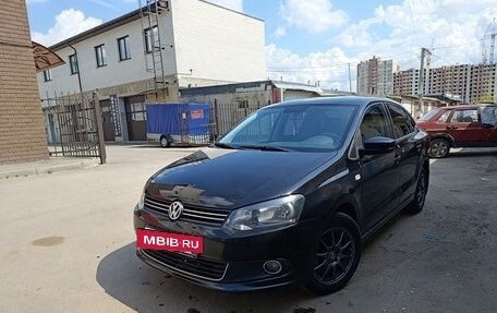 Volkswagen Polo VI (EU Market), 2012 год, 700 000 рублей, 2 фотография
