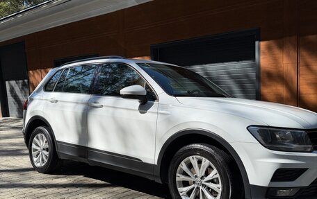 Volkswagen Tiguan II, 2018 год, 1 849 000 рублей, 5 фотография