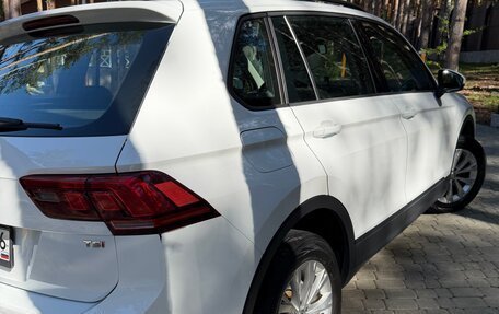 Volkswagen Tiguan II, 2018 год, 1 849 000 рублей, 6 фотография