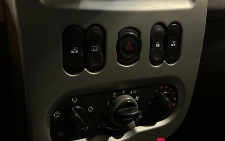 Renault Sandero I, 2012 год, 300 000 рублей, 9 фотография