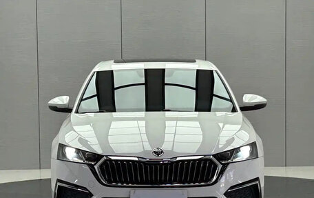Skoda Octavia IV, 2022 год, 1 900 000 рублей, 2 фотография