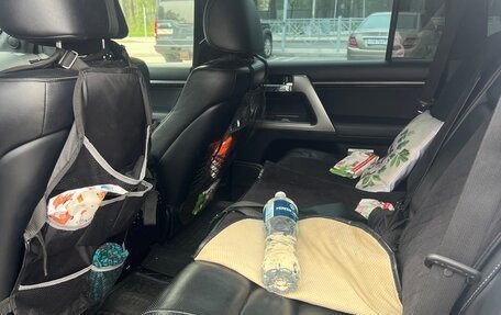 Toyota Land Cruiser 200, 2013 год, 4 105 000 рублей, 7 фотография