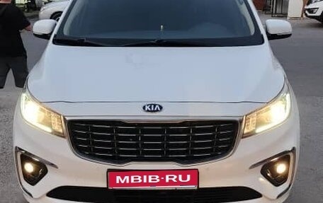 KIA Carnival, 2020 год, 2 850 000 рублей, 2 фотография