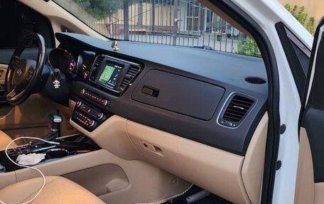 KIA Carnival, 2020 год, 2 850 000 рублей, 11 фотография