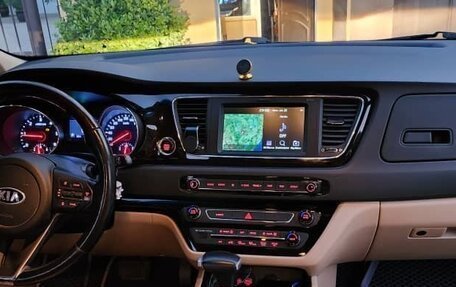KIA Carnival, 2020 год, 2 850 000 рублей, 9 фотография