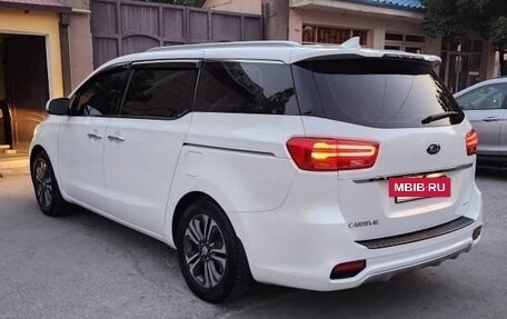 KIA Carnival, 2020 год, 2 850 000 рублей, 6 фотография