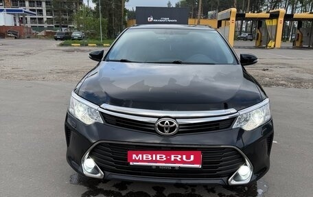 Toyota Camry, 2016 год, 1 800 000 рублей, 2 фотография