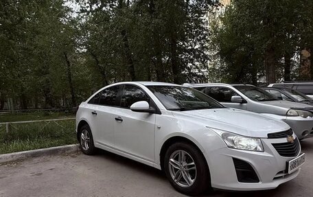 Chevrolet Cruze II, 2013 год, 950 000 рублей, 2 фотография