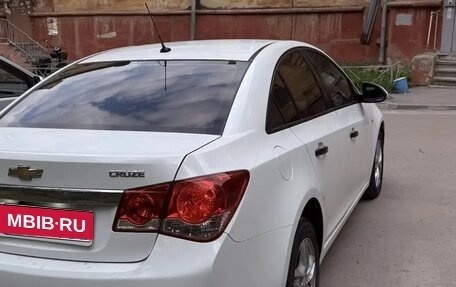 Chevrolet Cruze II, 2013 год, 950 000 рублей, 4 фотография