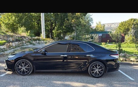 Toyota Camry, 2020 год, 3 650 000 рублей, 10 фотография