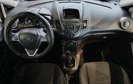 Ford Fiesta, 2015 год, 699 000 рублей, 10 фотография