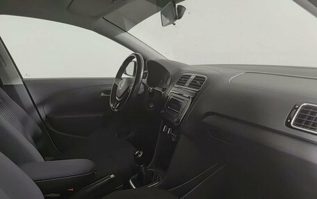 Volkswagen Polo VI (EU Market), 2017 год, 950 000 рублей, 13 фотография