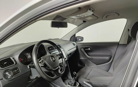 Volkswagen Polo VI (EU Market), 2017 год, 950 000 рублей, 20 фотография