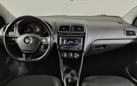 Volkswagen Polo VI (EU Market), 2017 год, 950 000 рублей, 17 фотография