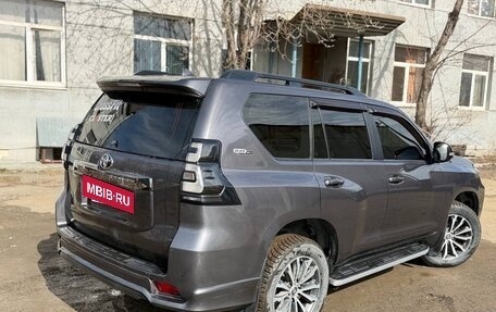 Toyota Land Cruiser Prado 150 рестайлинг 2, 2021 год, 8 000 000 рублей, 7 фотография