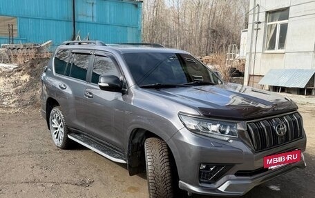 Toyota Land Cruiser Prado 150 рестайлинг 2, 2021 год, 8 000 000 рублей, 5 фотография