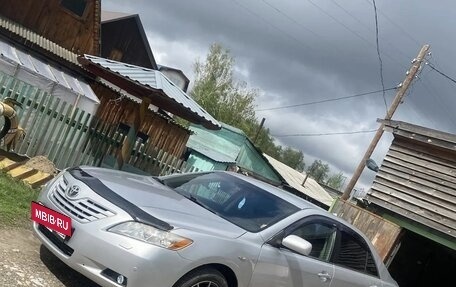 Toyota Camry, 2008 год, 950 000 рублей, 2 фотография