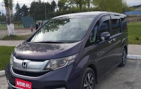 Honda Stepwgn IV, 2017 год, 2 400 000 рублей, 12 фотография
