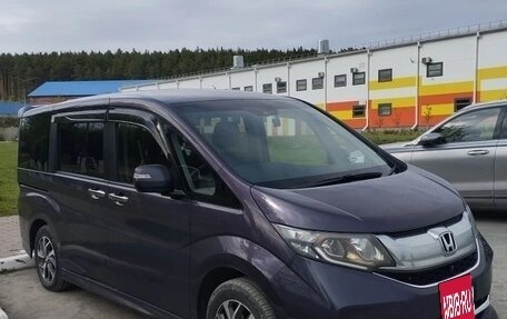 Honda Stepwgn IV, 2017 год, 2 400 000 рублей, 14 фотография