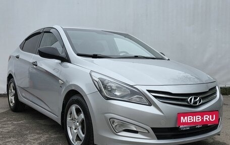 Hyundai Solaris II рестайлинг, 2015 год, 870 000 рублей, 3 фотография