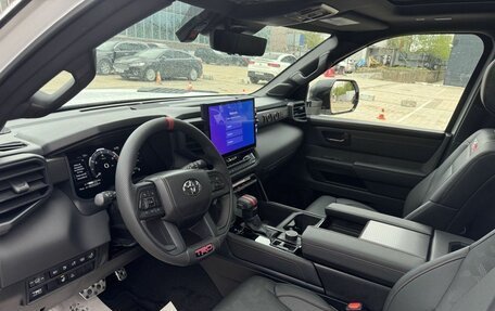 Toyota Sequoia, 2025 год, 15 000 000 рублей, 11 фотография
