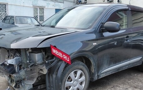 Mitsubishi Outlander III рестайлинг 3, 2020 год, 1 800 000 рублей, 3 фотография