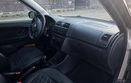 Skoda Fabia II, 2011 год, 530 000 рублей, 7 фотография