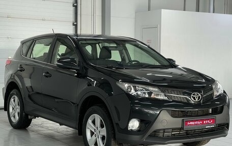 Toyota RAV4, 2015 год, 2 289 000 рублей, 1 фотография