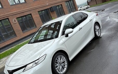 Toyota Camry, 2020 год, 2 880 000 рублей, 2 фотография