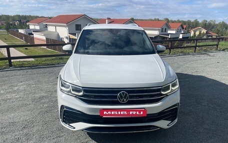 Volkswagen Tiguan II, 2021 год, 4 350 000 рублей, 2 фотография