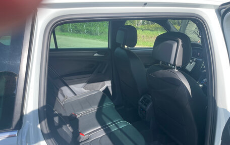 Volkswagen Tiguan II, 2021 год, 4 350 000 рублей, 18 фотография