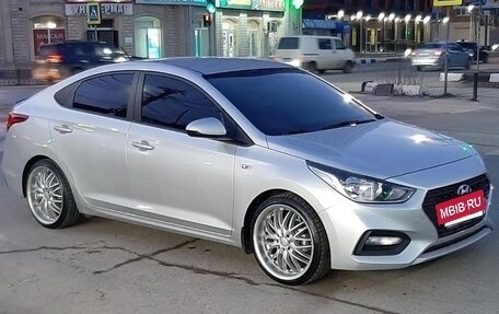 Hyundai Solaris II рестайлинг, 2019 год, 1 390 000 рублей, 5 фотография