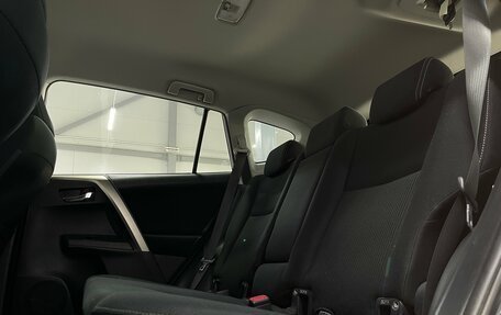 Toyota RAV4, 2015 год, 2 289 000 рублей, 21 фотография